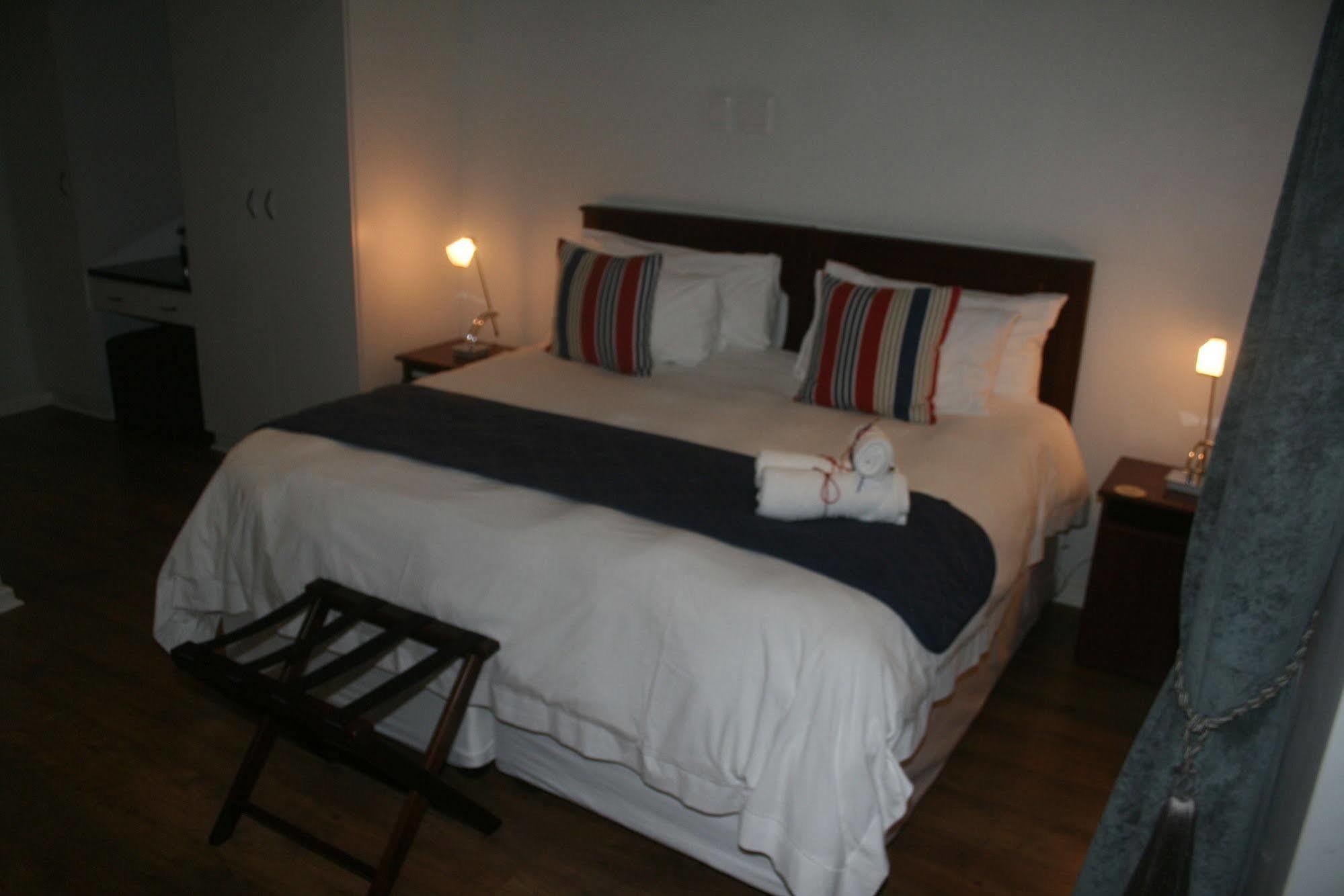 Ahoy Boutique Guest House Port Elizabeth Exteriör bild