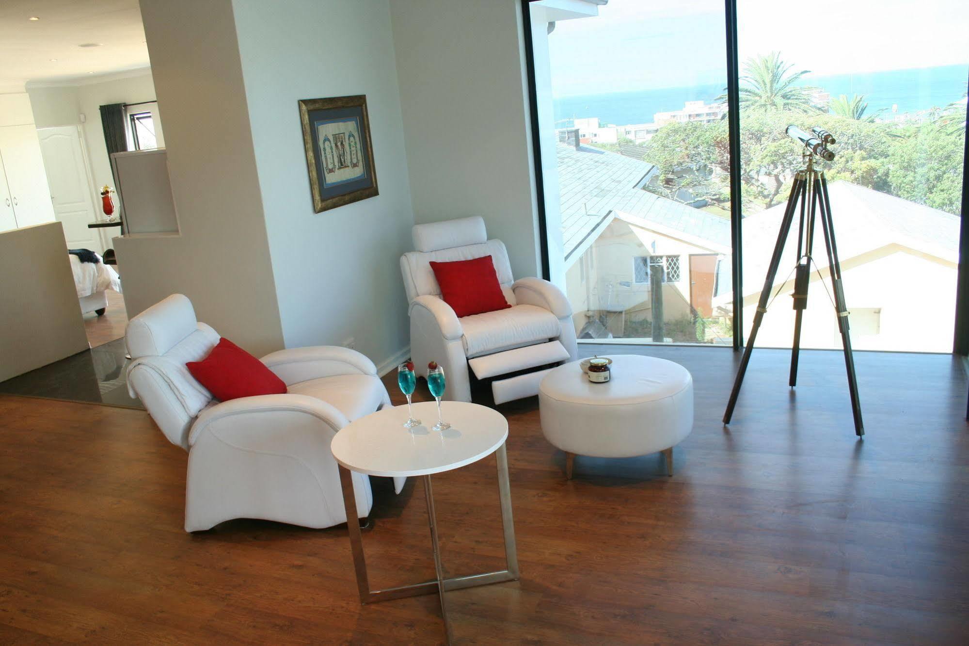 Ahoy Boutique Guest House Port Elizabeth Exteriör bild