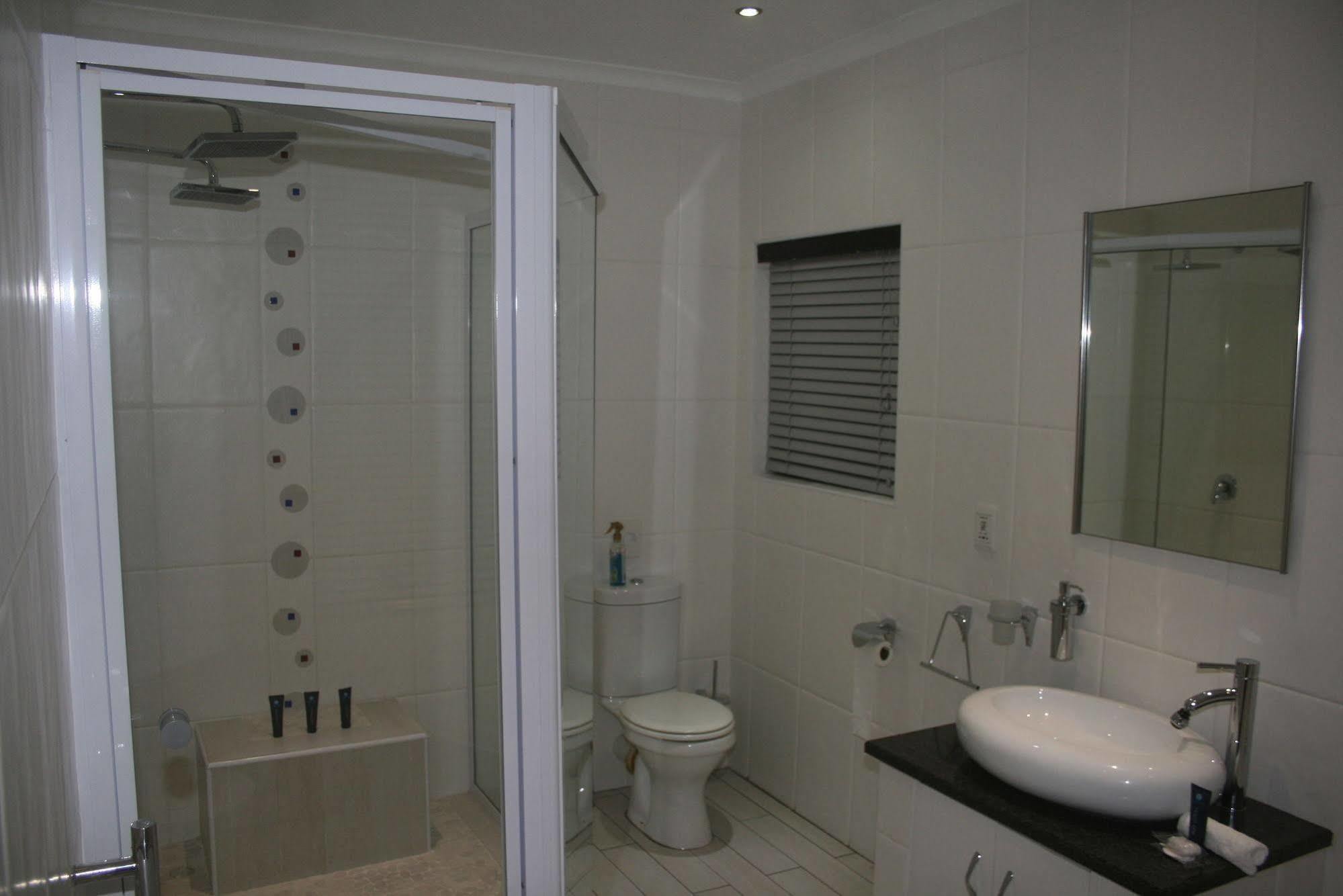 Ahoy Boutique Guest House Port Elizabeth Exteriör bild