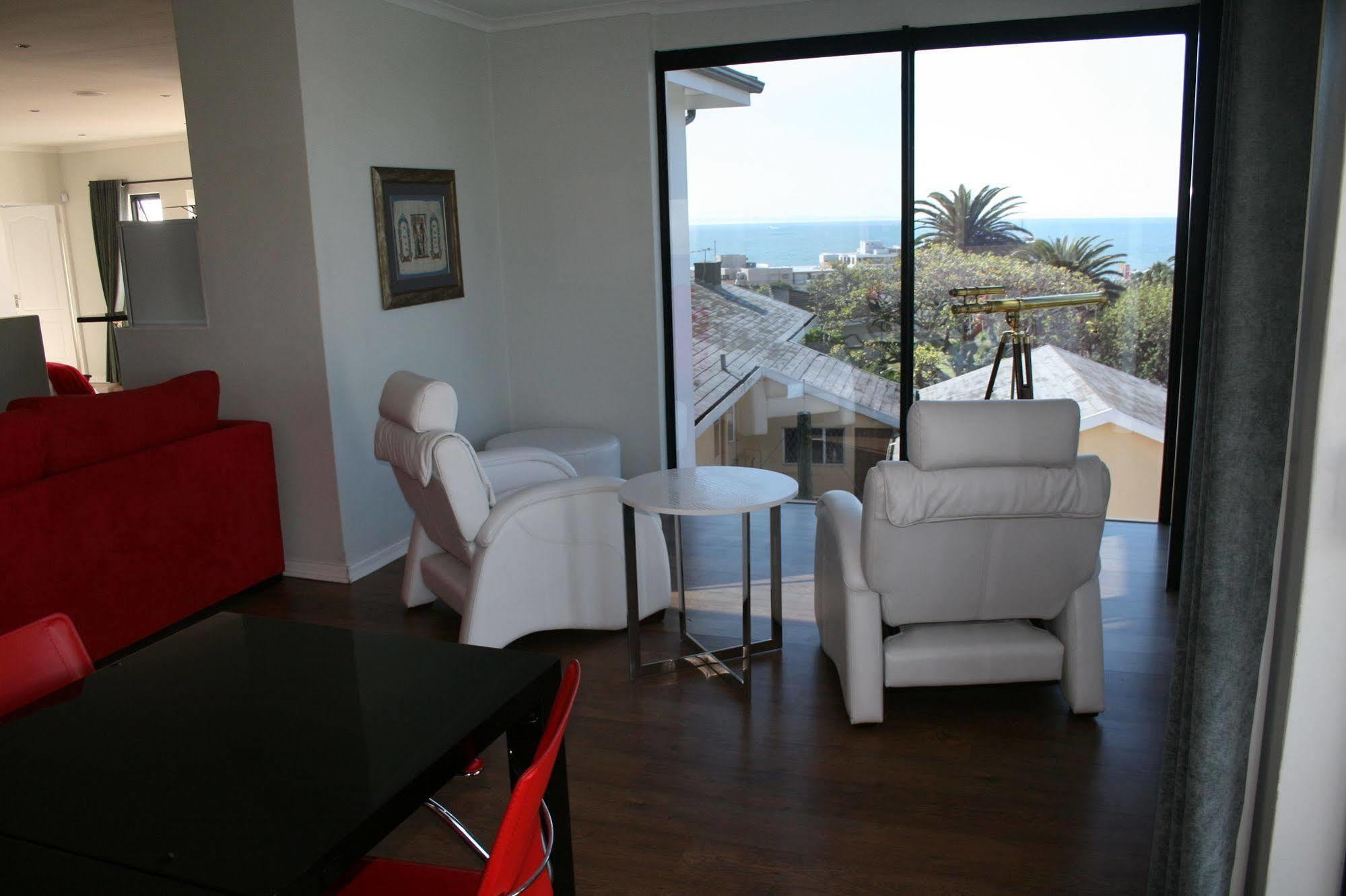 Ahoy Boutique Guest House Port Elizabeth Exteriör bild